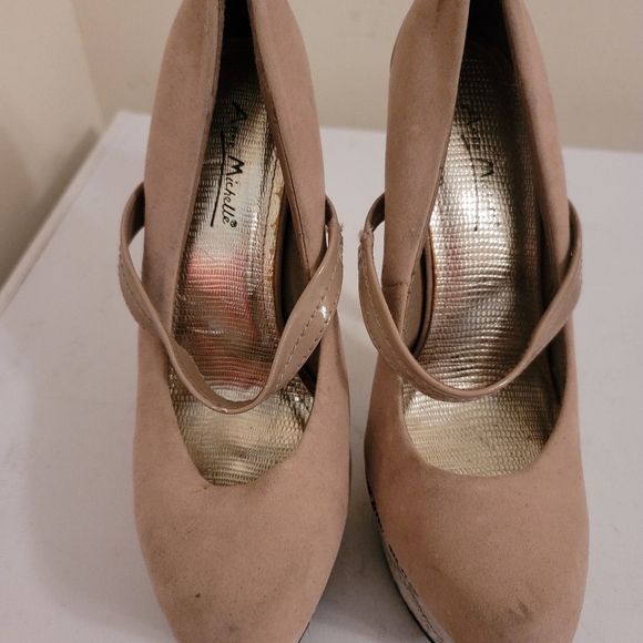 High heels - Picture 7 of 8